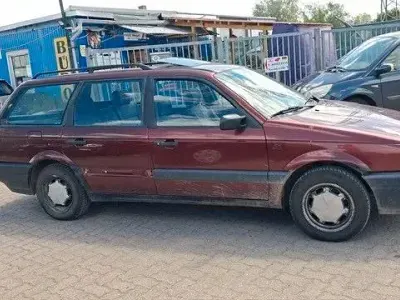 Gebraucht VW Passat 90 PS (66 kW) 1990 Rot