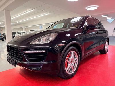 Gebraucht Porsche Cayenne Turbo 500 PS (367 kW) 2012 Tiefschwarz SUV