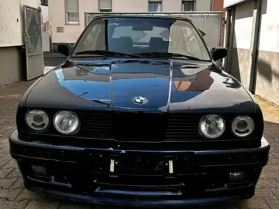 Gebraucht BMW 325 Cabriolet 170 PS (125 kW) 1992 Blau Cabrio