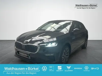 Gebraucht Skoda Scala Tour 116 PS (85 kW) 2025 Blackmagic perleffekt Kleinwagen