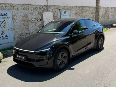 Gebraucht Tesla Model Y Long Range RWD 227 kW (309 PS) 2025 Schwarz SUV