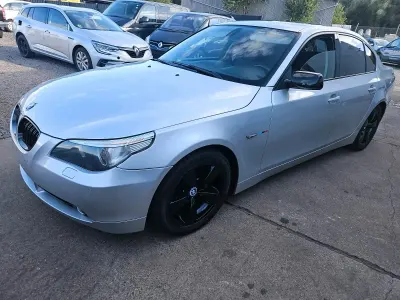 Gebraucht BMW 520 170 PS (125 kW) 2004 Silber Limousine