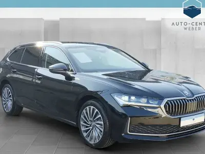 Neu Skoda Superb LAURIN & KLEMENT 150 PS (110 kW) 2026 Schwarz Kombi