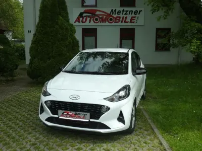 Gebraucht Hyundai i10 67 PS (49 kW) 2023 Weiß Kleinwagen