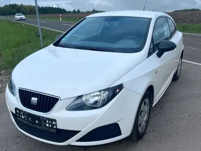 Używany Seat Ibiza 70 KM (51 kW) 2011 Biały Hatchback
