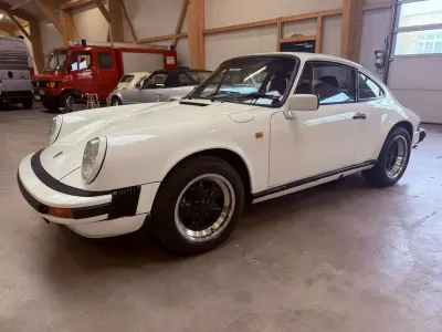 Begagnad Porsche 911SC 179 HK (131 kW) 1978 Vit Sportkupé