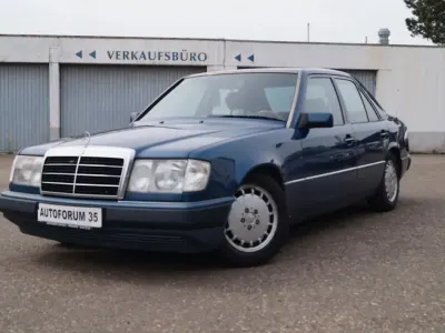 Gebraucht Mercedes E300 220 PS (161 kW) 1989 Blau Limousine