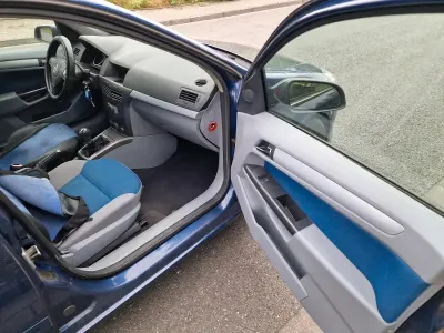 Gebraucht Opel Astra 2005 Blau Kombi