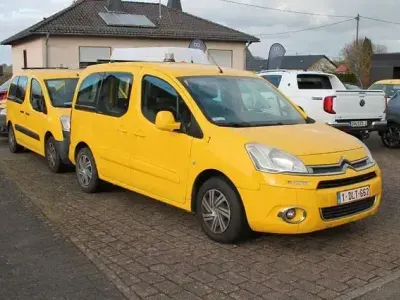 Gebraucht Citroën Berlingo Tendance 98 PS (72 kW) 2013 Gelb Van / Kleinbus
