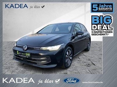 Gebraucht VW Golf VIII 116 PS (85 kW) 2024 Grenadillschwarz metallic Kombi