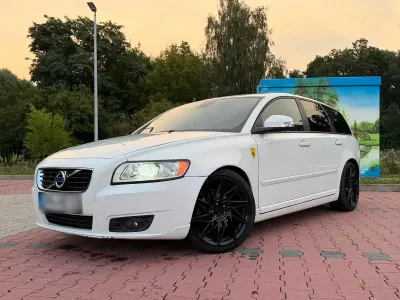 Gebraucht Volvo V50 114 PS (83 kW) 2011 Weiß Kombi