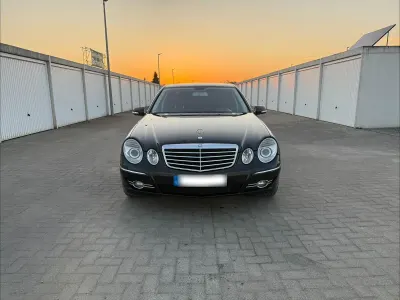 Gebraucht Mercedes E320 Avantgarde 224 PS (164 kW) 2007 Schwarz Limousine