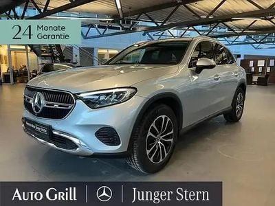 Usata Mercedes GLC200 204 CV (150 kW) 2024 Argento SUV