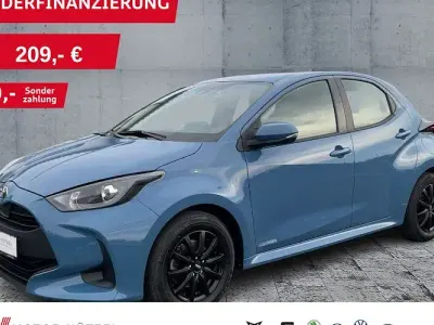 Gebraucht Toyota Yaris Hybrid Comfort 116 PS (85 kW) 2021 Blau Limousine