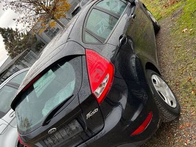 gebraucht Ford Fiesta 2012 149000km