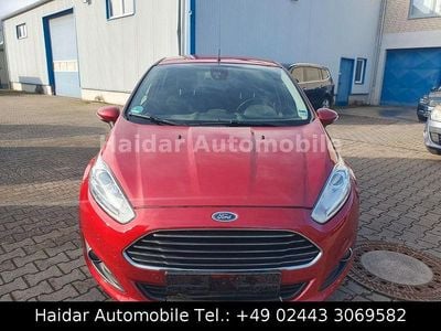 Rot Gebraucht 2016 Ford Fiesta Titanium Limousine | 4.790 € (Fairer Preis)
