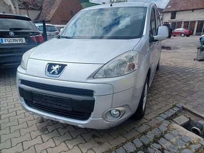 Second-hand Peugeot TePee Tendance 120 CP (88 kW) 2011 Argintiu Break