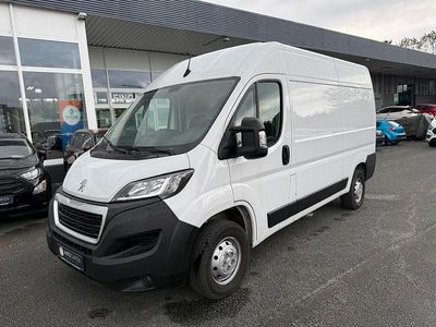 Lackierung weiss icy/deckende Gebraucht 2023 Peugeot Boxer Van | 26.950 € (Teuer)