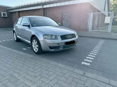 Second-hand Audi A3 Ambiente 102 CP (75 kW) 2004 Argintiu Hatchback