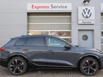 Magnetgrau Gebraucht 2024 Audi Q6 e-tron Sport SUV | 68.900 € (Etwas zu teuer)