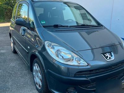 Usata Peugeot 1007 68 CV (50 kW) 2008 Grigio Monovolume