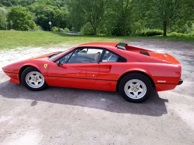 Second-hand Ferrari 208 220 CP (161 kW) 1983 Roșu Coupe