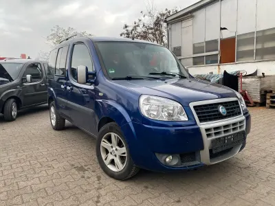 Usata Fiat Doblò 84 CV (61 kW) 2007 Blu Monovolume