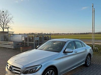 Gebraucht Mercedes C180 156 PS (114 kW) 2014 Silber Limousine