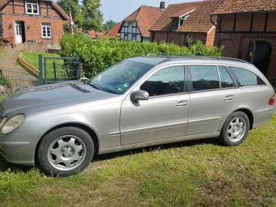 Gebraucht Mercedes E220 150 PS (110 kW) 2004 Silber Kombi