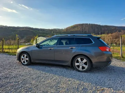 Gebraucht Honda Accord Executive 150 PS (110 kW) 2010 Grau Kombi
