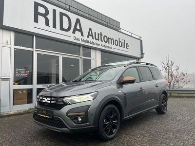 Grau Gebraucht 2024 Dacia Jogger Extreme Van / Kleinbus | 18.900 € (Fairer Preis)