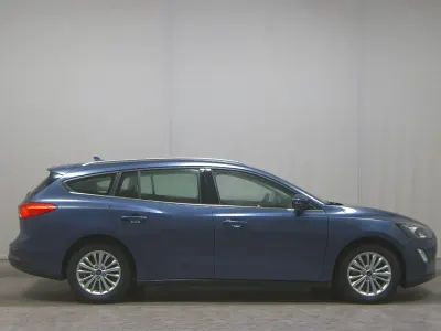 Używany Ford Focus Titanium 125 KM (91 kW) 2021 Niebieski Kombi