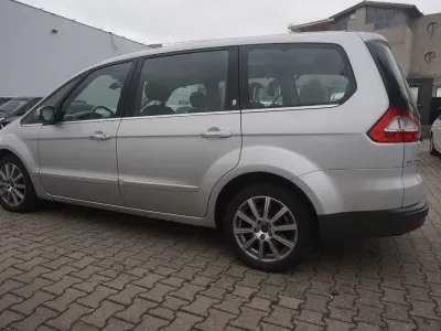 Gebraucht Ford Galaxy Ghia 175 PS (128 kW) 2009 Silber Van / Kleinbus