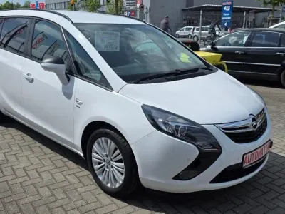 Gebraucht Opel Zafira drive 160 PS (117 kW) 2015 Weiß Van / Kleinbus