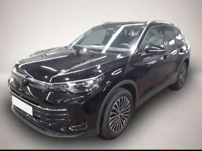 Gebraucht VW Tiguan Goal 150 PS (110 kW) 2025 Schwarz SUV
