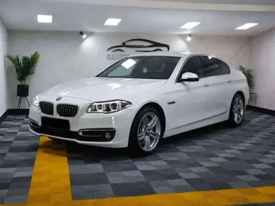 Gebraucht BMW 530 Gran Turismo Luxury Line 258 PS (189 kW) 2017 Weiß Coupé