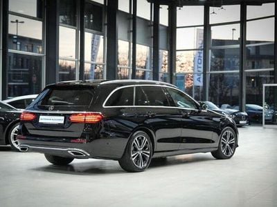 Gebraucht Mercedes E400 Avantgarde 330 PS (242 kW) 2022 Schwarz  unilack Kombi