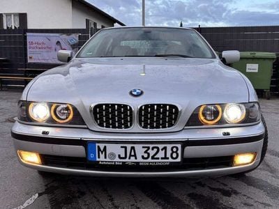 BMW 523