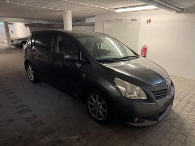 Gebraucht Toyota Verso Executive 150 PS (110 kW) 2009 Grau Van / Kleinbus