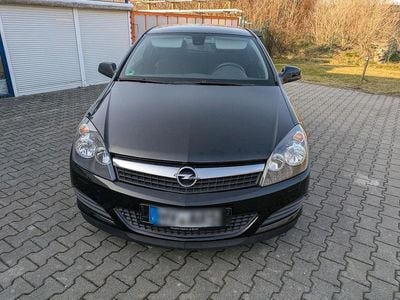 Opel Astra GTC