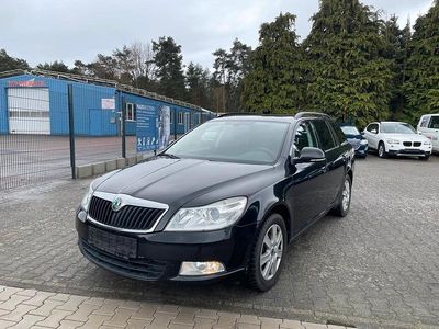 Gebraucht Skoda Octavia Ambition 105 PS (77 kW) 2012 Schwarz Kombi