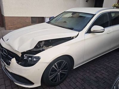 Mercedes E200