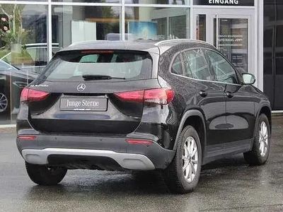 Second-hand Mercedes GLA250 Style 160 CP (117 kW) 2022 Negru SUV