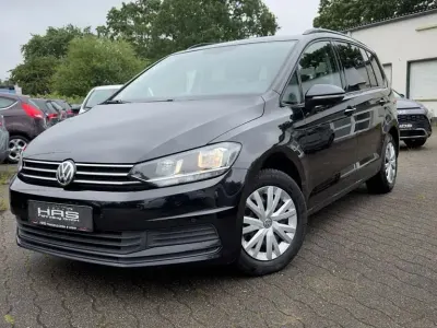 Gebraucht VW Touran Comfortline 150 PS (110 kW) 2017 Schwarz Van / Kleinbus