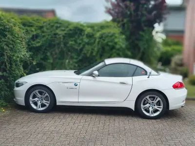 Gebraucht BMW Z4 Sport Line 211 PS (155 kW) 2012 Weiß Cabrio