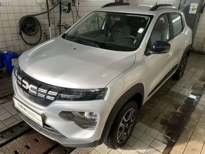 Używany Dacia Spring Essentiel 33 kW (45 KM) 2023 Szary Hatchback
