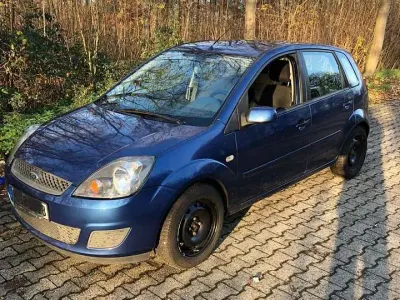 Gebraucht Ford Fiesta Style 69 PS (50 kW) 2008 Kleinwagen