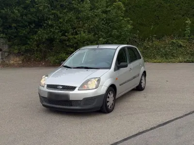 Gebraucht Ford Fiesta Ambiente 80 PS (58 kW) 2007 Grau Kleinwagen