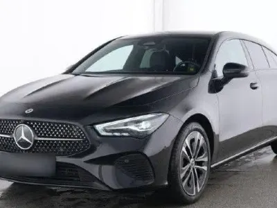 Gebraucht Mercedes CLA180 Shooting Brake 136 PS (100 kW) 2024 Schwarz Kombi