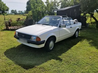 Gebraucht Ford Escort Cabriolet 78 PS (57 kW) 1984 Weiß Cabrio